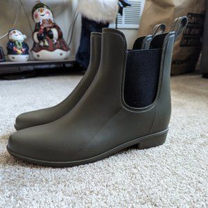 Rain boots
